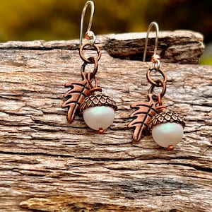 Austrian Crystal Pearl Copper Acorn earrings, Acorn Lovers gift, Oak leaf and Acorn jewelry, Crystal Pearl Acorn jewelry, nature lovers gift