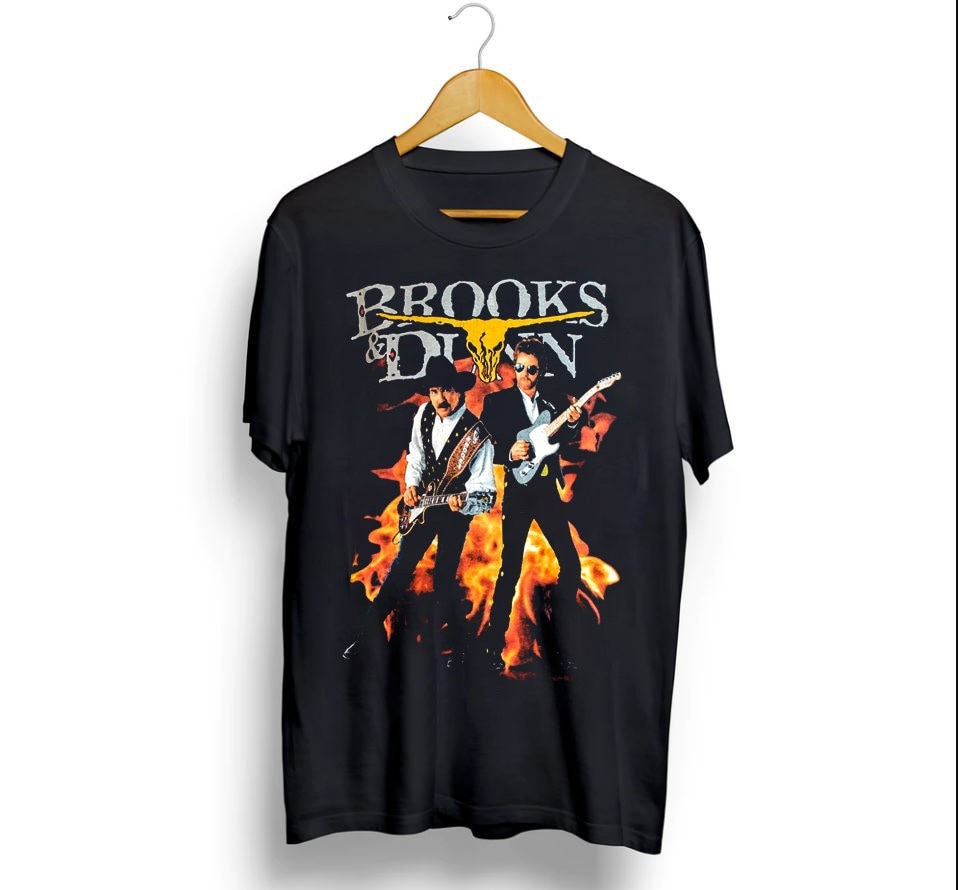 Discover Brooks And Dunn TShirt, Vintage Country Concert Unisex T-shirt, Country Music, Music shirt, Vintage Shirt, Love Music, Neon Moon Tee