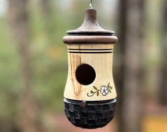 Sweet Daisy Hummingbird House Nester Artisan Gift