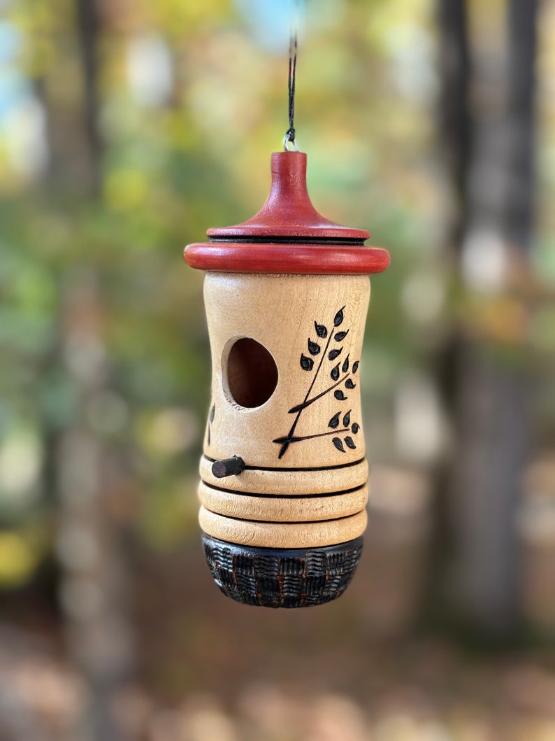 Maison de colibri, art de conception de blé, nichoir en bois fait à la main, prêt à expédier, cadeau pour les amoureux des oiseaux, cadeau de Noël pour tout le monde image 1