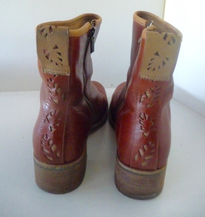 womens short boots size 8