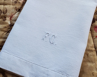 Vintage Huck Linen Damask Hand Towel Embroidered Monogram F G 20x34