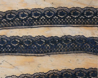 Vintage Native Laces and Textiles Tiny Floral Lace Trim 5/8 inch Wide 5 yards Black