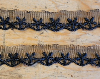 Vintage Embroided Trim Lace Floral Scalloped 5 yards Black