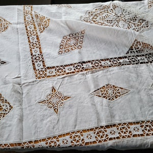 Vintage Linen Tablecloth, Antique Bobbin Lace Hand Done Tablecloth 68x98, White