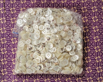 Antique Vintage BUTTON Lot Mother of Pearl MOP Shell Buttons Size 18 4 Hole 12mm