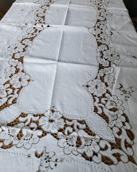ヴィンテージマデイラ刺繍テーブルクロス、宴会テーブルクロス69x100