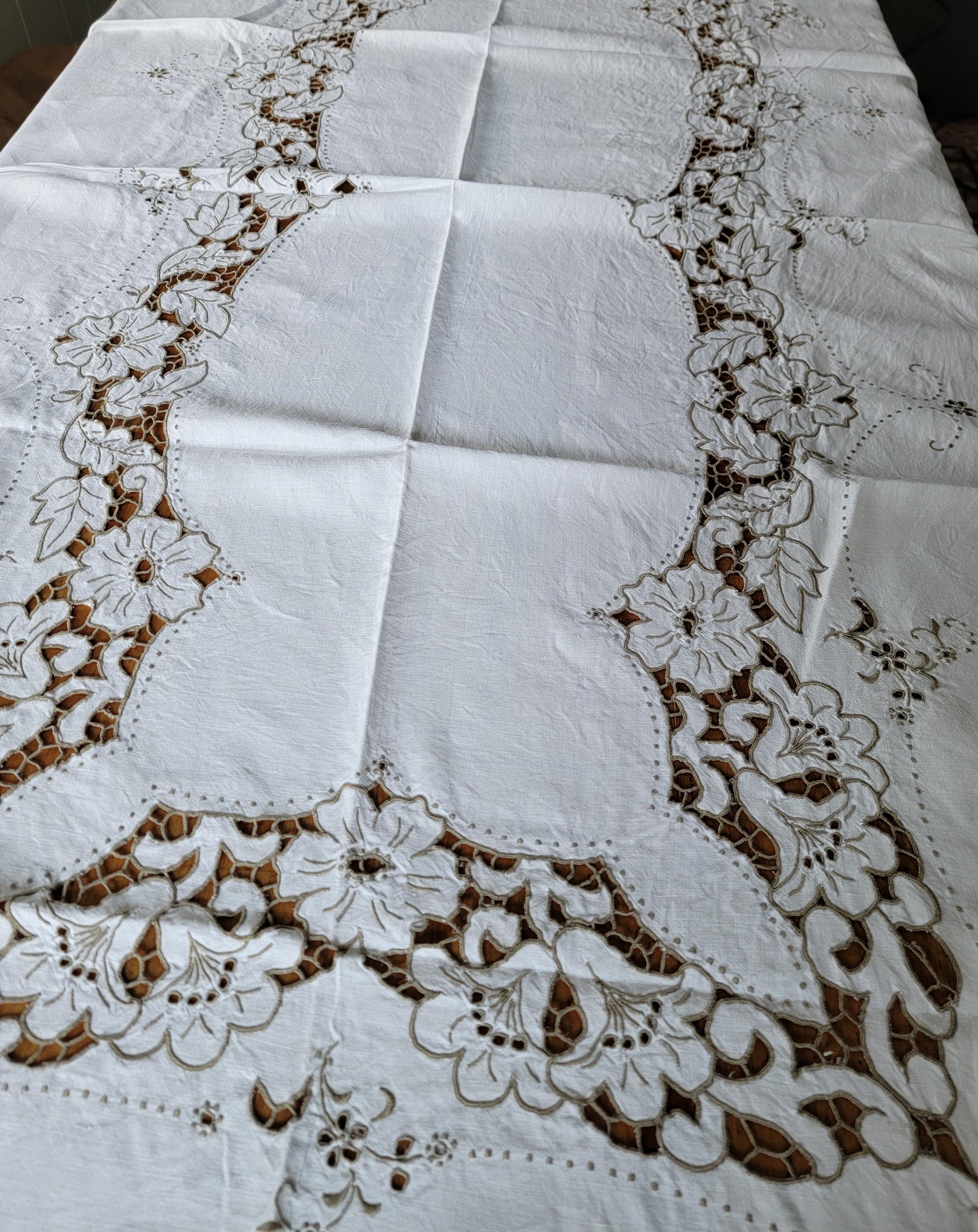 ヴィンテージマデイラ刺繍テーブルクロス、宴会テーブルクロス69x100