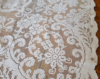Vintage Italian Hand Knot Filet Net Lace Tablecloth 77x90 Floral Daisy