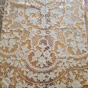 Vintage Hand Needlelace Tablecloth, OVAL 62x98 Point de Venise, Burano Lace, Ecru