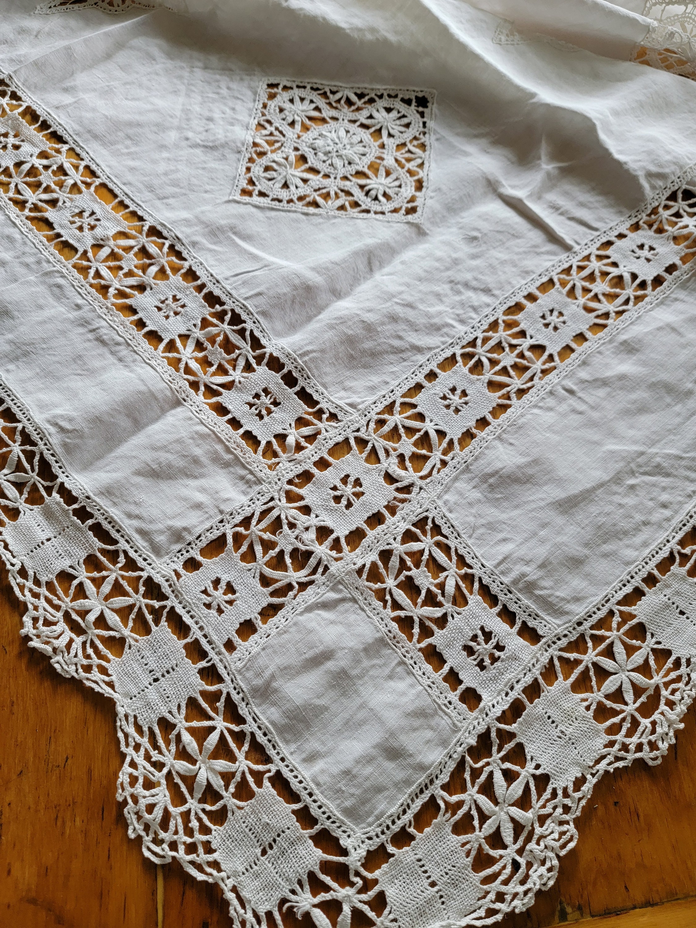 ヴィンテージ リネン テーブルクロス、アンティーク ボビン レース