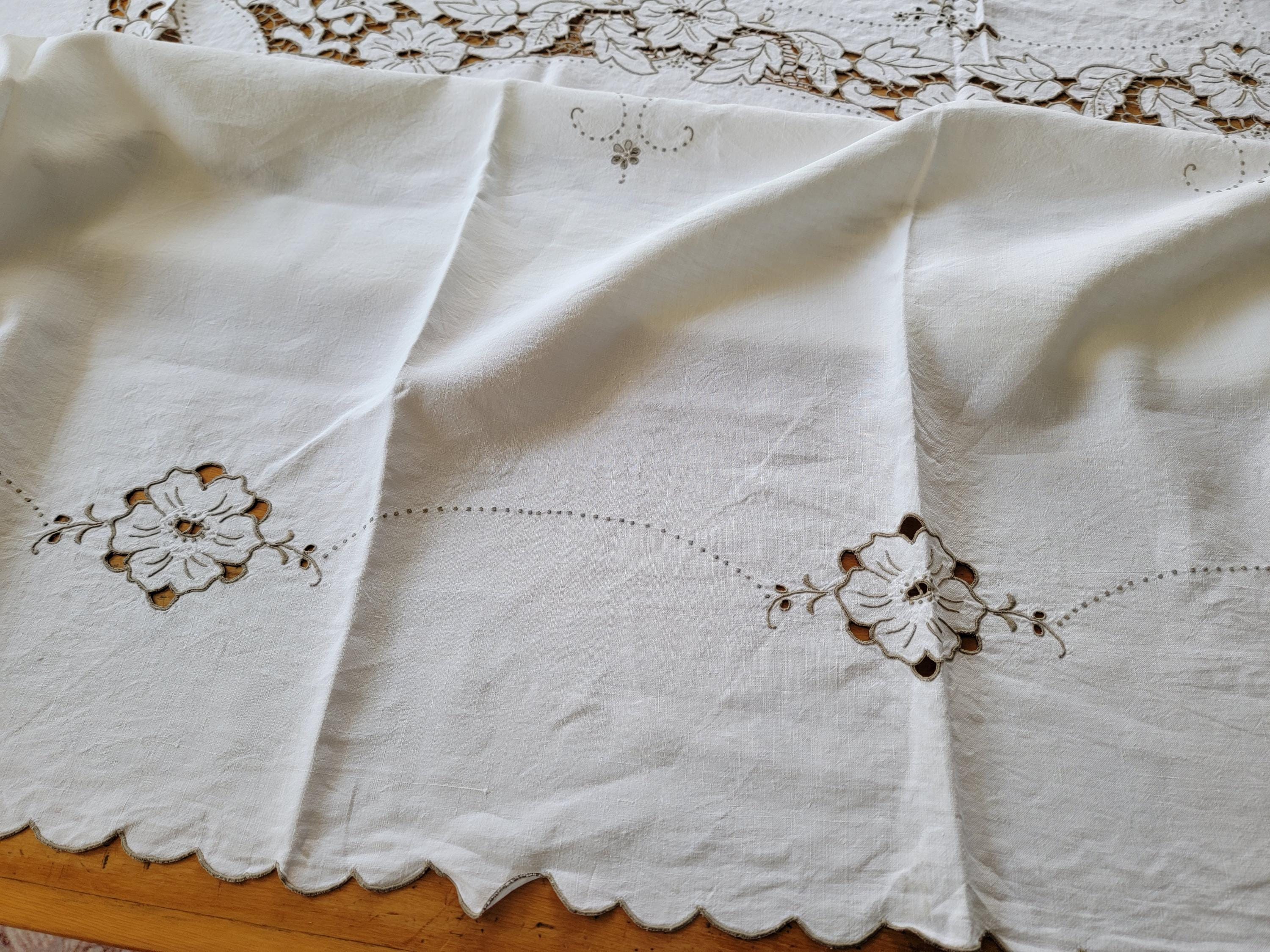 ヴィンテージマデイラ刺繍テーブルクロス、宴会テーブルクロス69x100