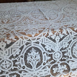 Vintage Hand Needle Lace Tablecloth, 70x98 Floral Point de Venise, Burano Lace, White ORNATE Handmade
