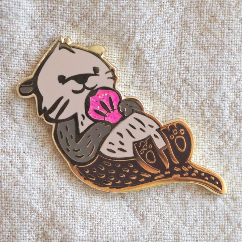 Lapel Pin Hot Pink Shell Sea Otter image 1