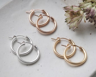 Gravity Hoop Earrings - Large 18mm