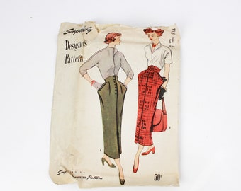 Short or Long Sleeves Vintage Vogue 5760 Sewing Pattern Women/'s Blouse with Puffed Gathered Sleeves Bust 30 in Complete Off Shoulder