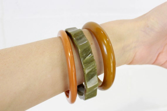 1930s Bakelite Bangle, Orange/Caramel Early Plast… - image 9