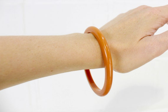 1930s Bakelite Bangle, Orange/Caramel Early Plast… - image 3