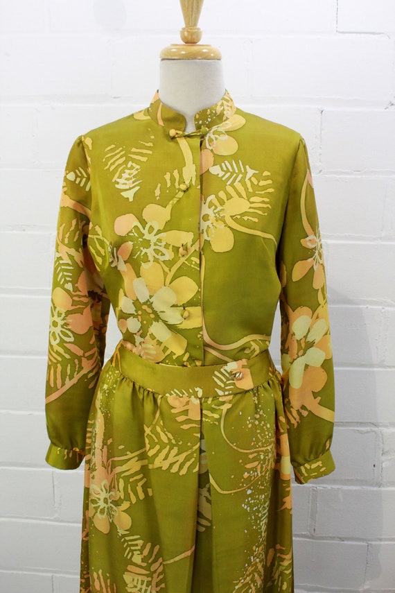 Vintage 1980s Silk Floral Print Skirt Suit, Manda… - image 4