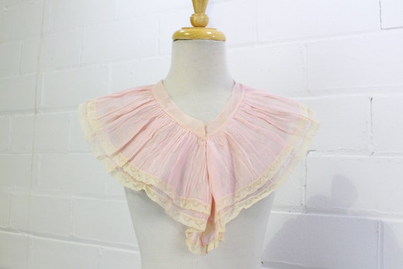 Vintage 1930s Pink Wide Ruffle Jabot Collar, Vinta