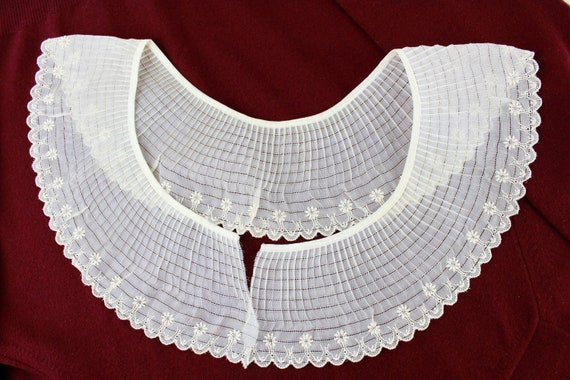 1930s Collar, Detachable Collar, Micro Pleat Flor… - image 2