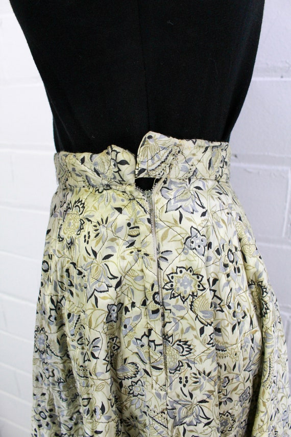 50s Quilted Circle Skirt, Champagne Satin Vintage… - image 7