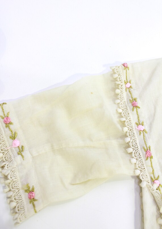 Edwardian Blouse with Floral Embroidery, Antique … - image 4