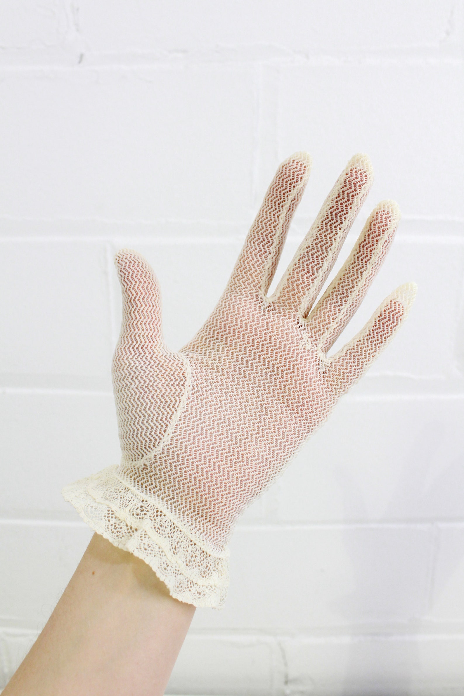 Vintage White Net Gloves With Lace Ruffle Bridal Gloves Mid Etsy