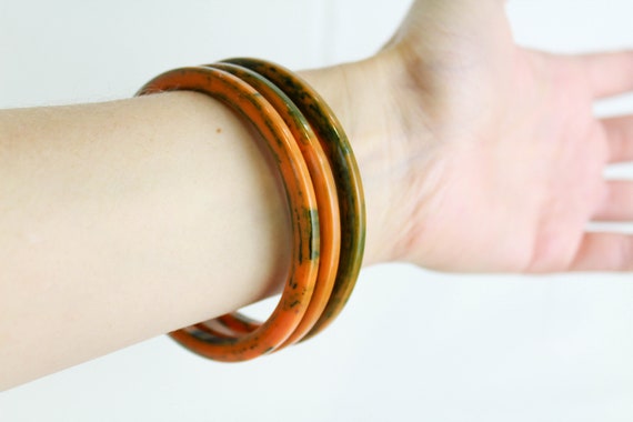 40s Marbled Bakelite Bangles, Orange and Green, E… - image 2