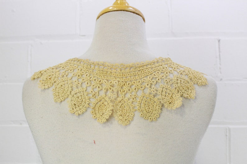 Antique Lace Collar, Detached Collar for Dresses, Blouses, Early 19th Century Crochet Lace Collar image 3