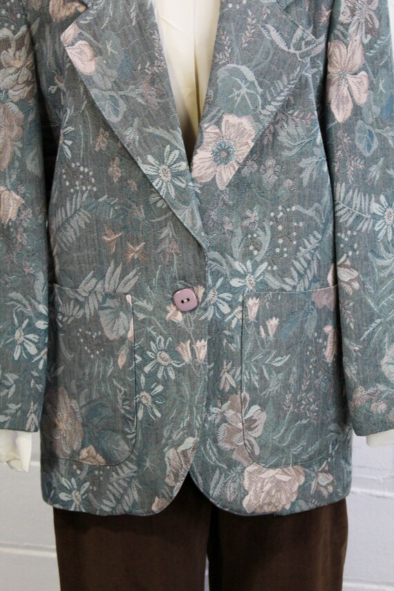 80s 90s Floral Print Blazer, Pastel Blue with Pin… - image 4