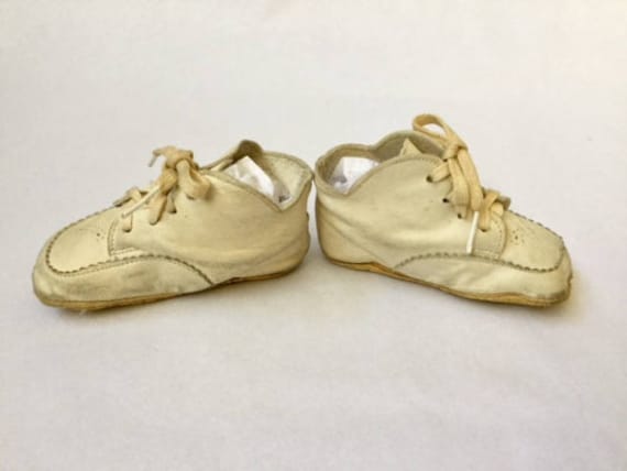 1930s White Baby Shoes, Vintage Baby Shoes, 30s B… - image 4