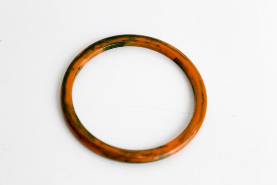 40s Marbled Bakelite Bangles, Orange and Green, E… - image 6