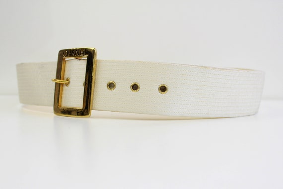 Chanel - Authenticated Belt - Silk Beige Plain for Women, Very Good Condition