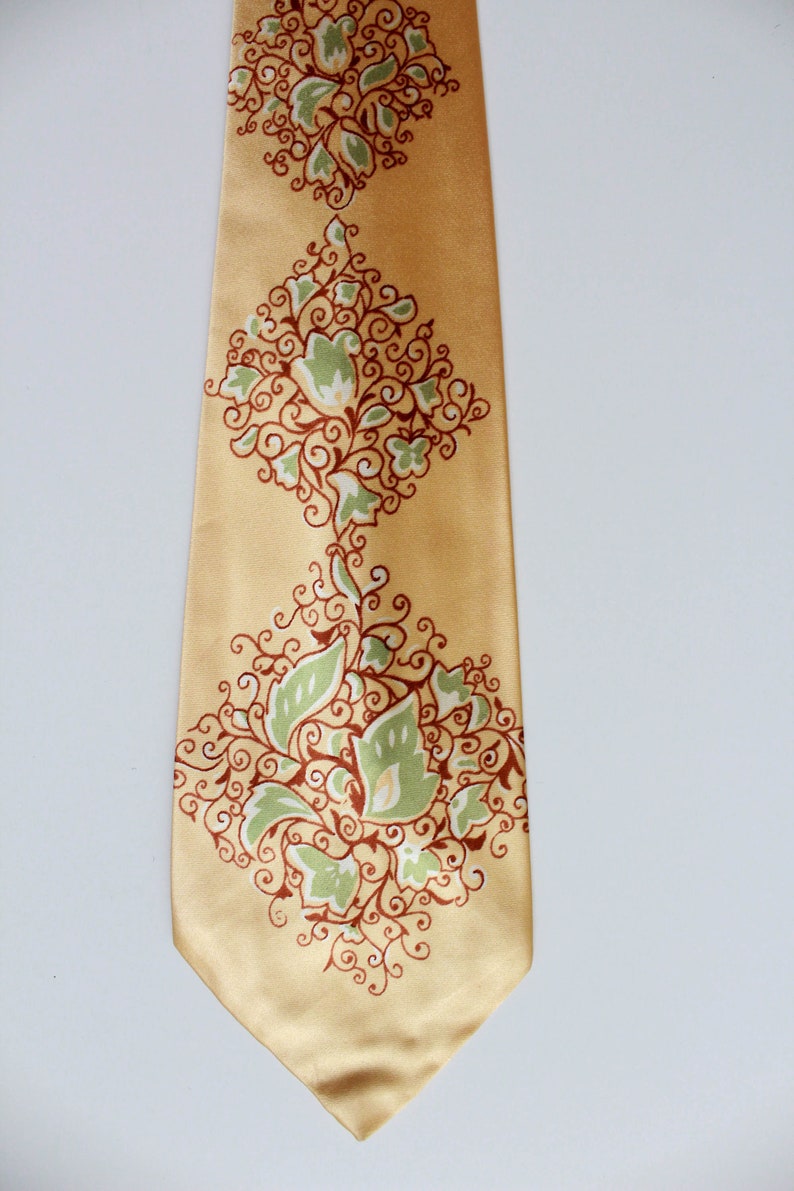 1940s Mountain Scene Rayon Necktie, Wide Tongue Bold Look Swing Tie, Arco image 5