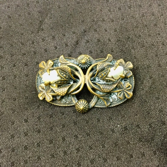 Edwardian Brass Dogs Tooth Shell Floral Collar Pin 1900s Brooch Pin Antique C Clasp Art Nouveau Jewelry 1 1 2 Antique Brooch Etsy Ireland