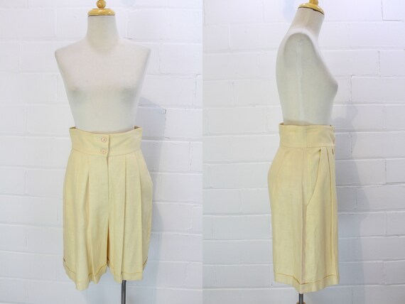 Vintage 1980s Cream Linen Bermuda Dress Shorts, Mi