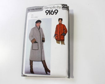 1970s Coat Sewing Pattern Simplicity 9169, Vintage 70s Womens Sewing Pattern. Complete, Bust 30 and 31.5 in.