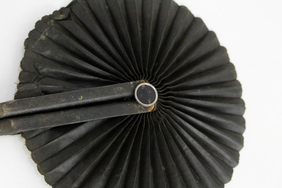 Victorian Cockade Fan, Round Mourning Folding Fan… - image 4