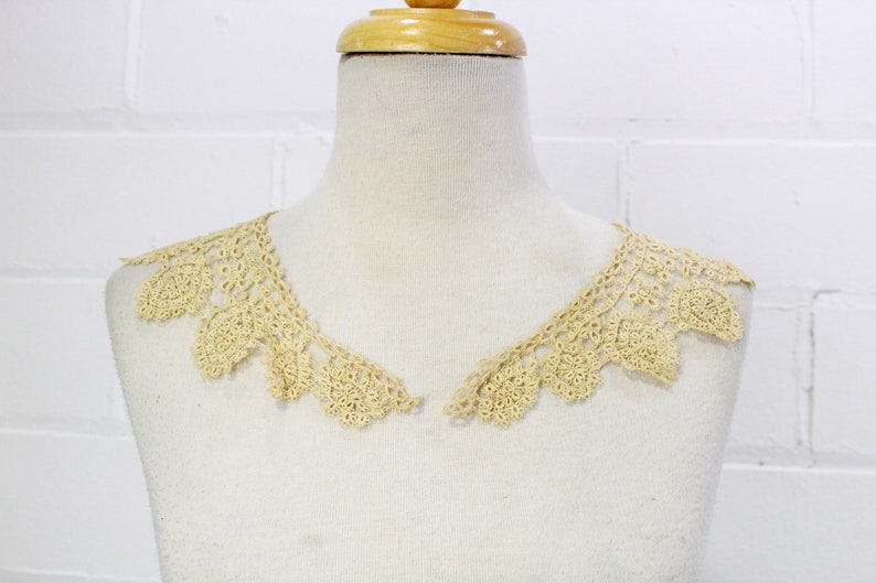 Antique Lace Collar, Detached Collar for Dresses, Blouses, Early 19th Century Crochet Lace Collar image 2