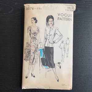 Vintage Sewing PATTERN, 1940s Hollywood Patterns, F-6700 1026, One