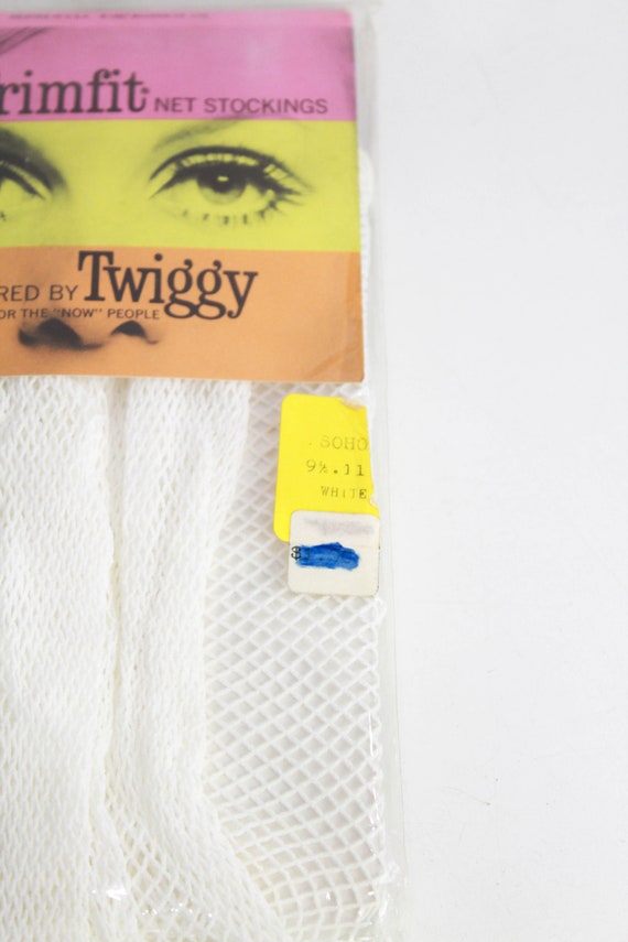 1960s Twiggy Fishnet Stockings, White, Deadstock … - image 4