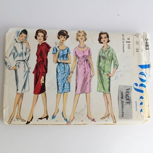 Patron de couture des années 1960 Vogue 5483 Young Fashionables avec étiquette, patron de robe à capuche vintage des années 60, B32&quot;, patrons de couture non coupés
