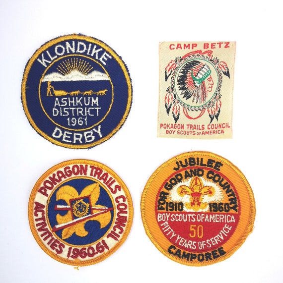 Badge émaillé Cyclotourisme - Rallye De 1952 Cande-Camping Compiègne, Ancien