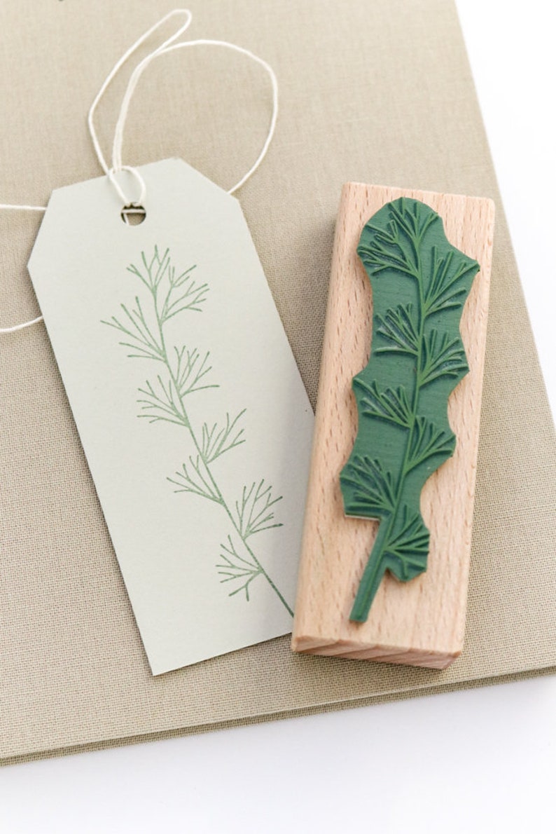 Stämpel med cedergren, julstämpel, stämpel med lärkgren, julkortstämpel, etikettstämpel, adventskalenderstämpel, motivstämpel bild 3