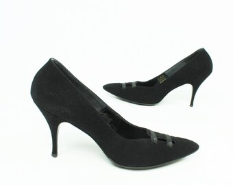 Zwarte suède pumps uit de jaren 50, maat 8