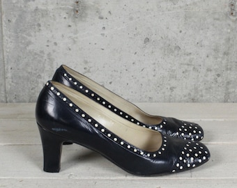 Vintage 60's Navy Blue Polka Dot Pumps 6 B  6 1/2 6.5