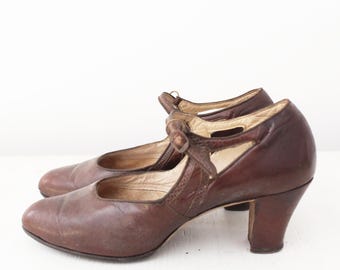 20's 30's Brown Leather Pumps 3