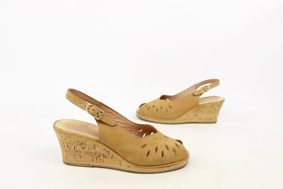 Vintage 70's Tan Leather Wedge Sandels 1970's Size