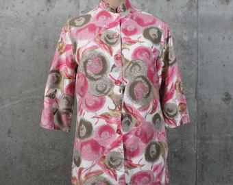 Blusa túnica vintage dos anos 60, tamanho M (médio), estampa floral rosa.